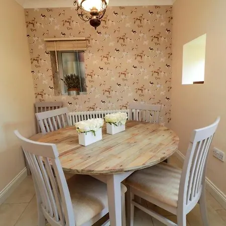 בית נופש Grove *